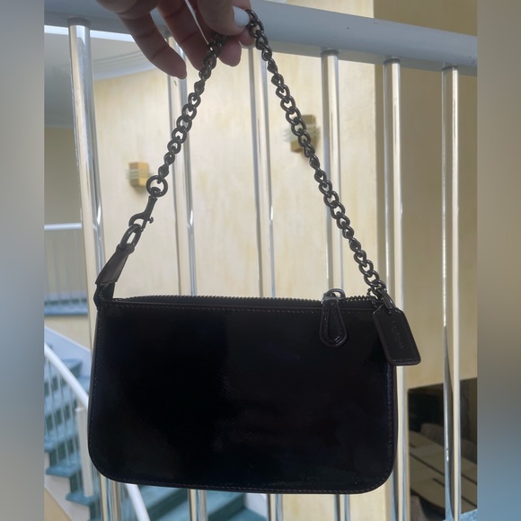 Coach Oxford patent wristlet with gunmetal chain - Picture 3 of 6